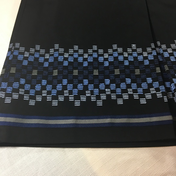 Ann Taylor Loft Black Skirt With Blue Design Sz 10 - Picture 4 of 8